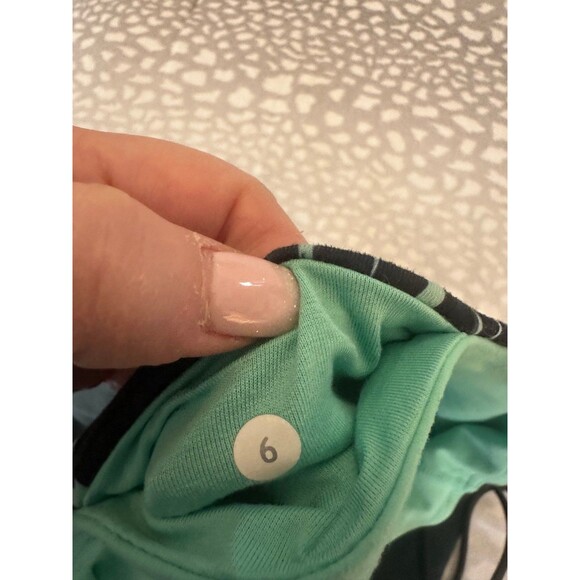 Lululemon Wunder Under Pant III (Reversible) size 6 - Picture 9 of 9